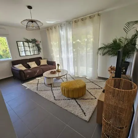 Celia - Charming 1br With Terrace Near Ajaccio Apartmán Sarrola-Carcopino